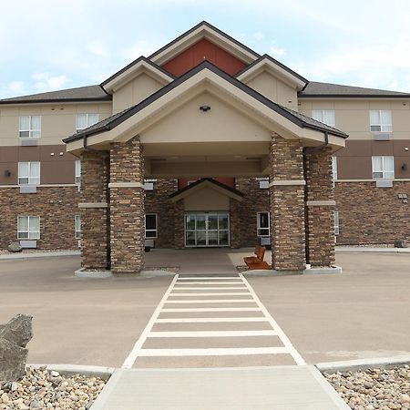 Prairie Moon Inn & Suites Macklin Экстерьер фото